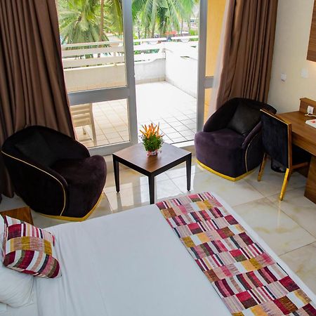 Hotel Sarakawa لومي المظهر الخارجي الصورة
