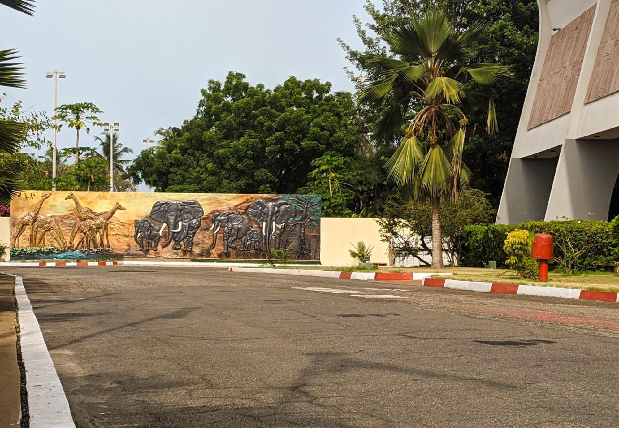 Hotel Sarakawa لومي المظهر الخارجي الصورة