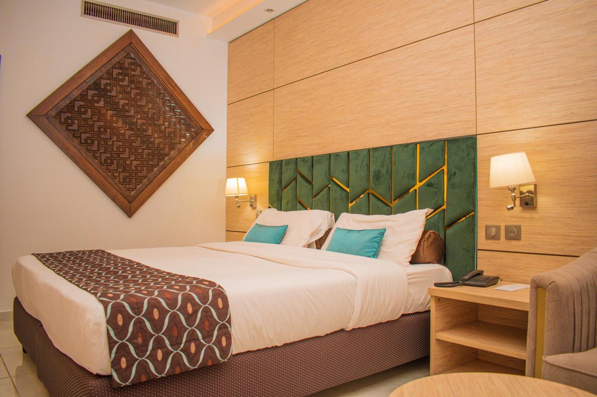 Hotel Sarakawa لومي المظهر الخارجي الصورة