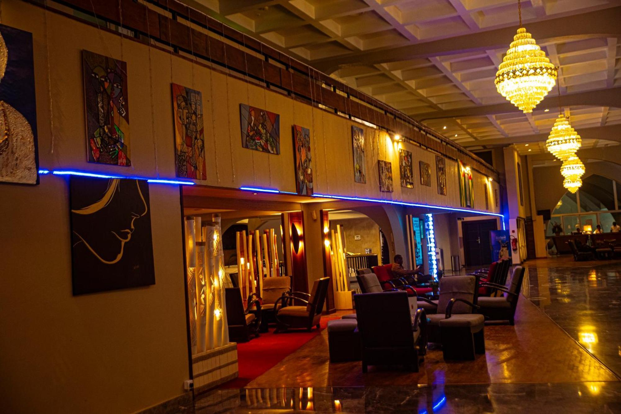 Hotel Sarakawa لومي المظهر الخارجي الصورة