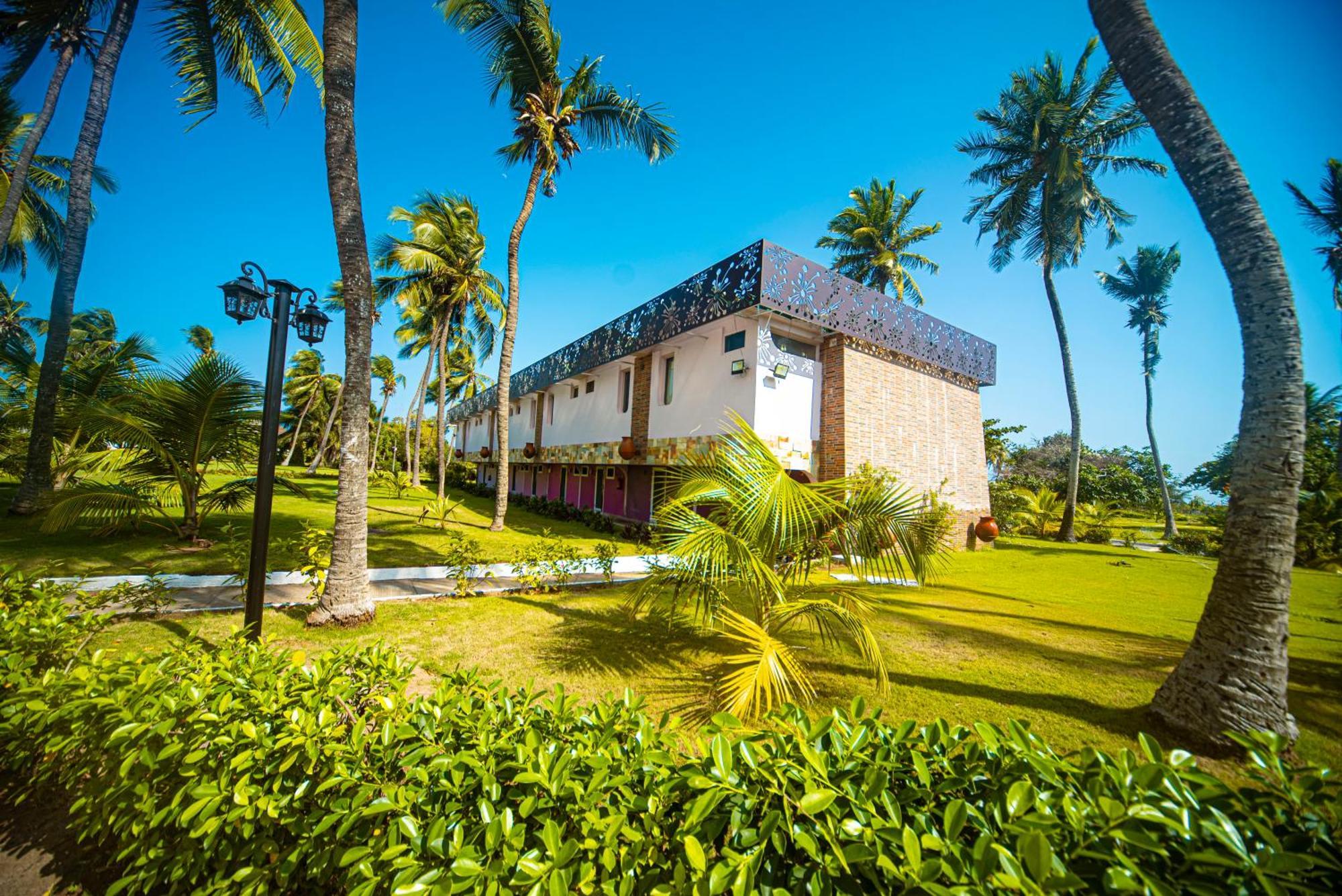 Hotel Sarakawa لومي المظهر الخارجي الصورة