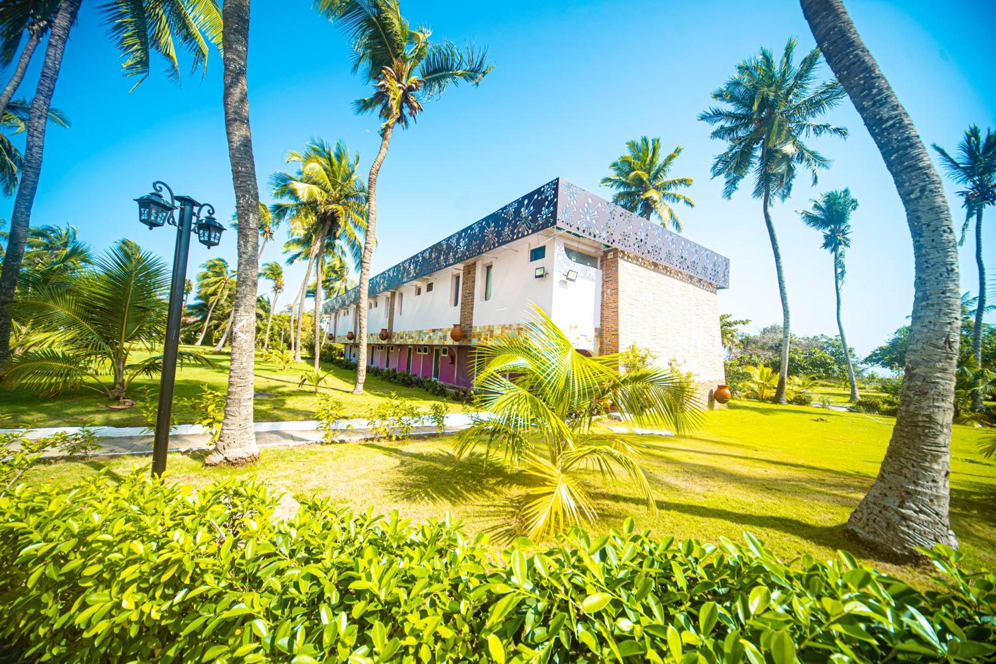 Hotel Sarakawa لومي المظهر الخارجي الصورة