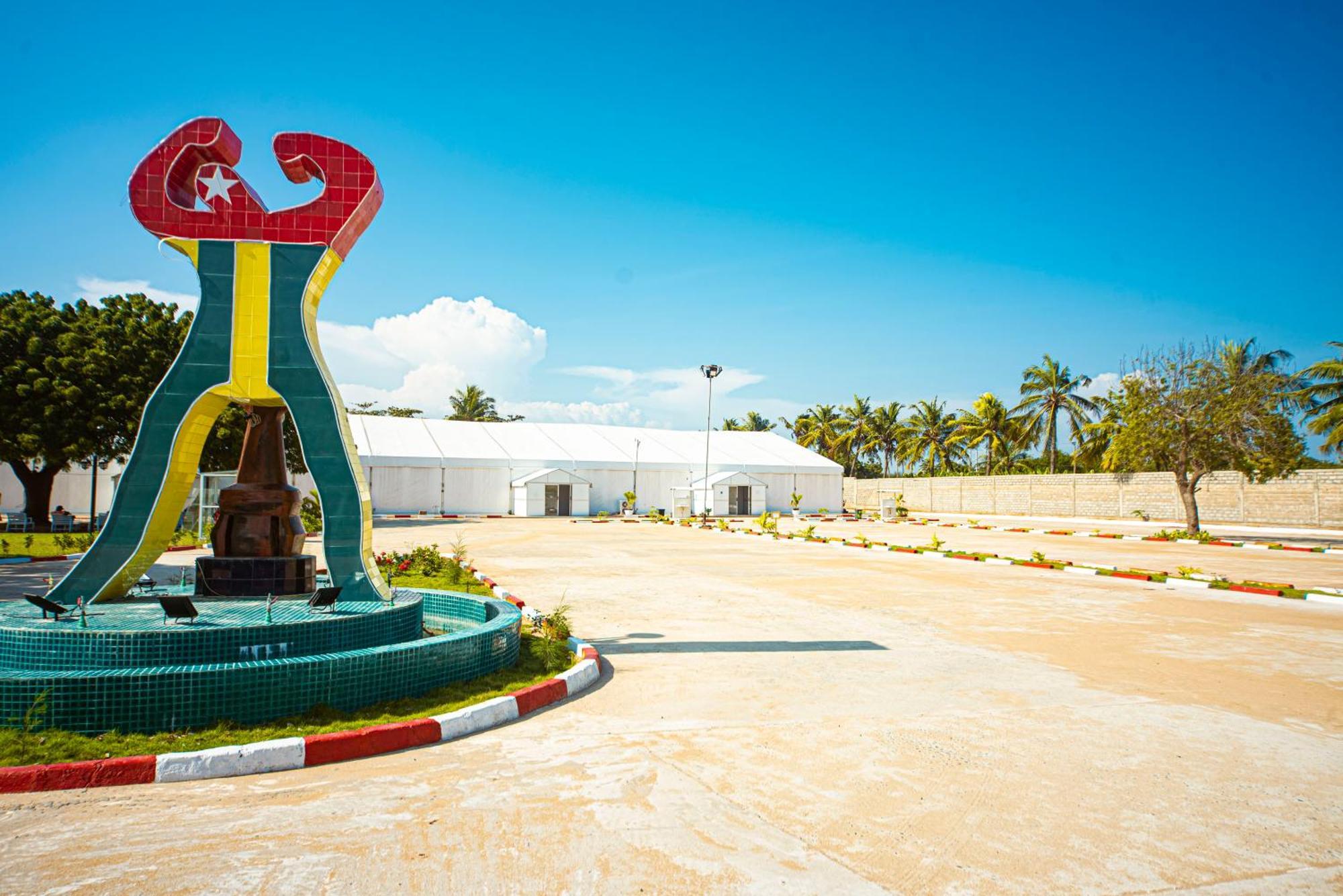 Hotel Sarakawa لومي المظهر الخارجي الصورة